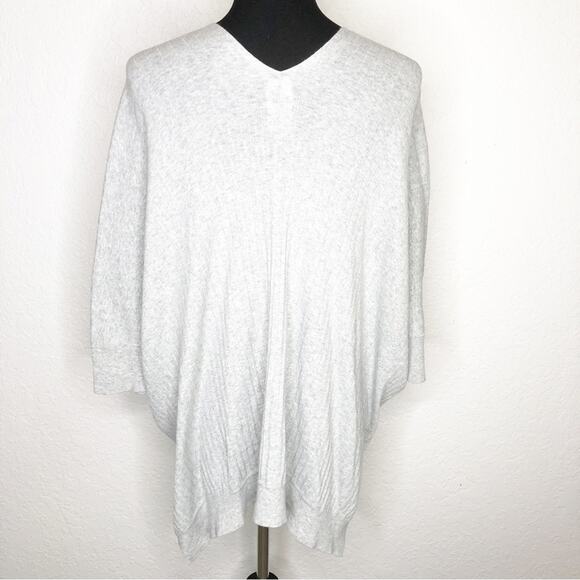 Cabi Watson light gray ribbed dolman sleeve knit sweater size Medium #5451 - Picture 3 of 14